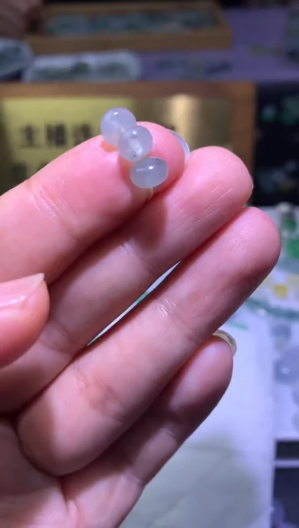 未镶嵌定制翡翠毛货
