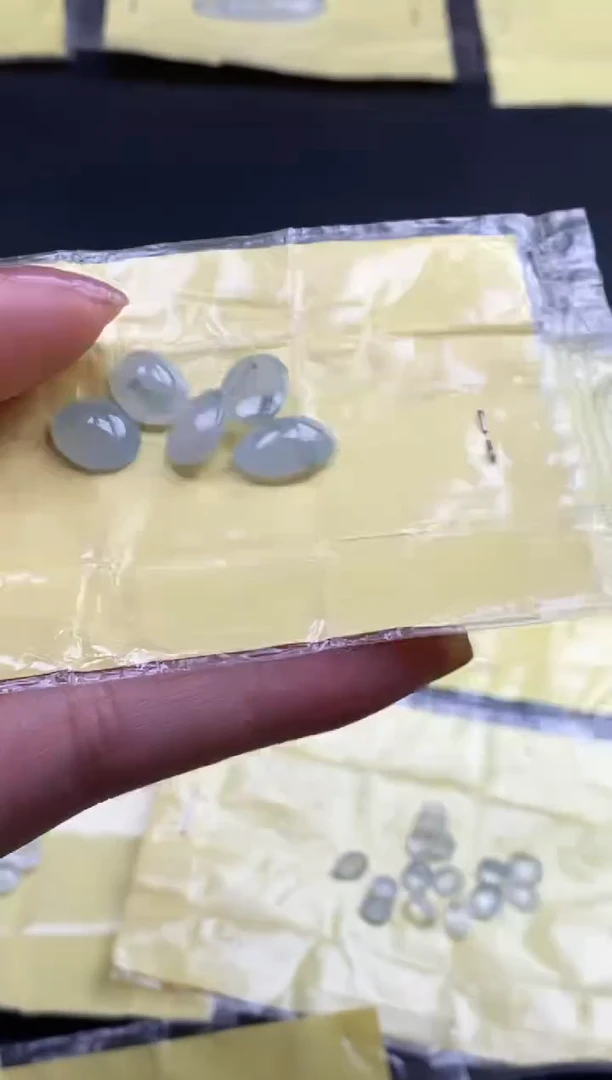 翡翠裸石天然翡翠裸石蛋面2