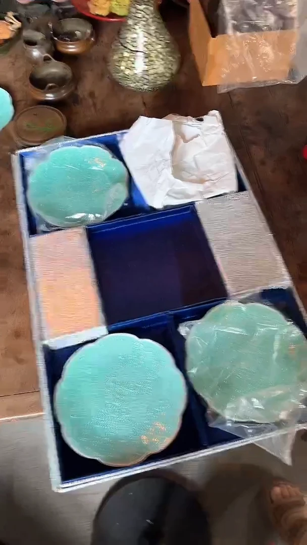 昢一套四片
