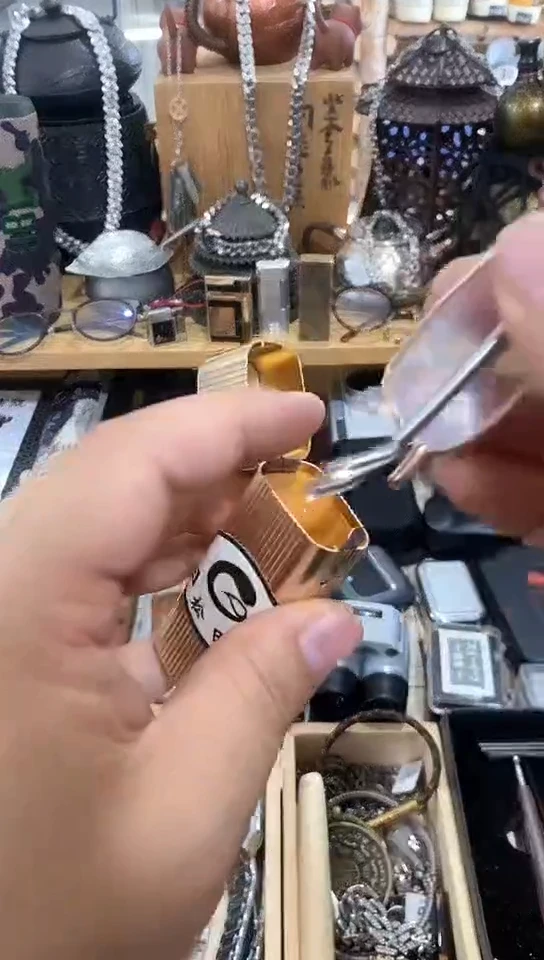 瓷片闪购商品  如图所示