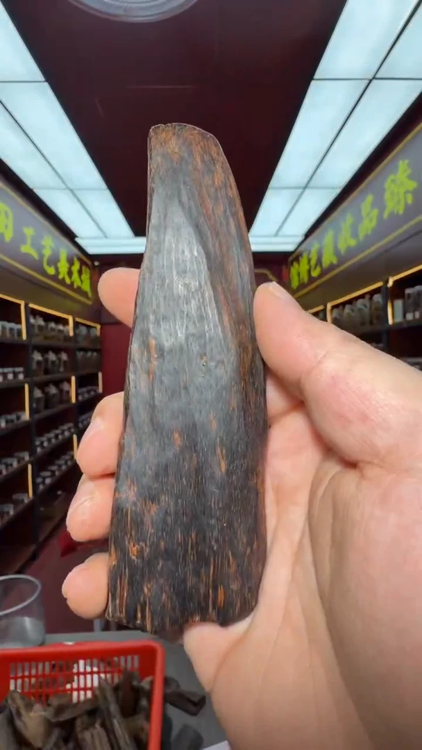 沉香吊坠多样性发一