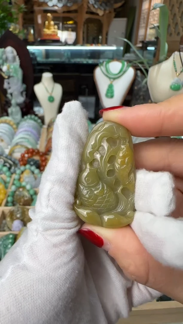 颈饰未镶嵌翡翠吊坠