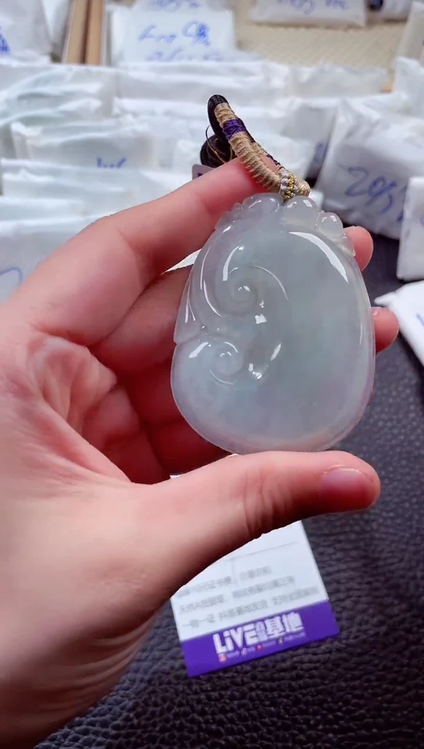 翡翠未镶嵌颈饰00002603