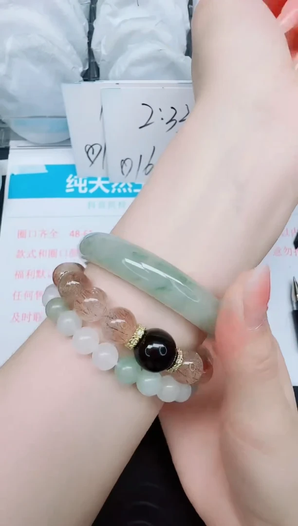 石英质玉手镯未镶嵌725-60.7