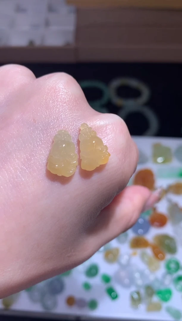 未镶嵌定制翡翠一对金鱼