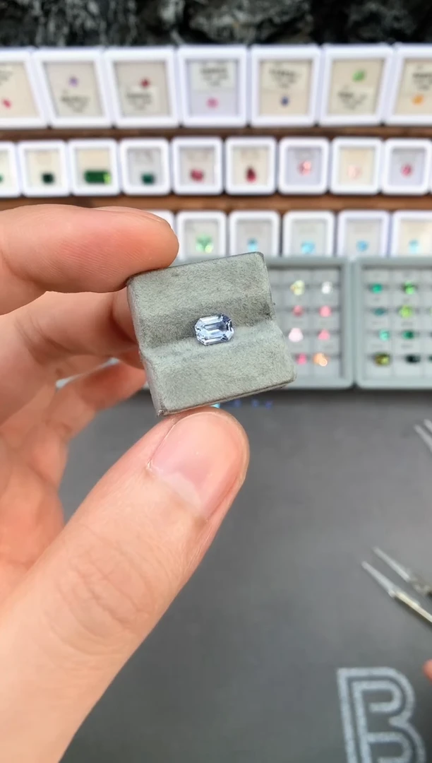 【闪购商品】定制蓝宝石裸石未镶嵌1.04ct