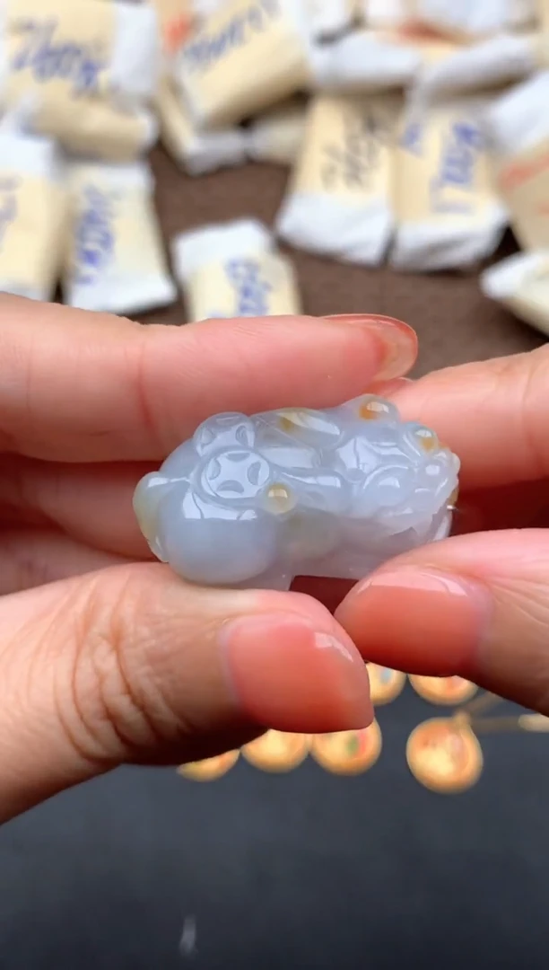 未镶嵌挂件翡翠1