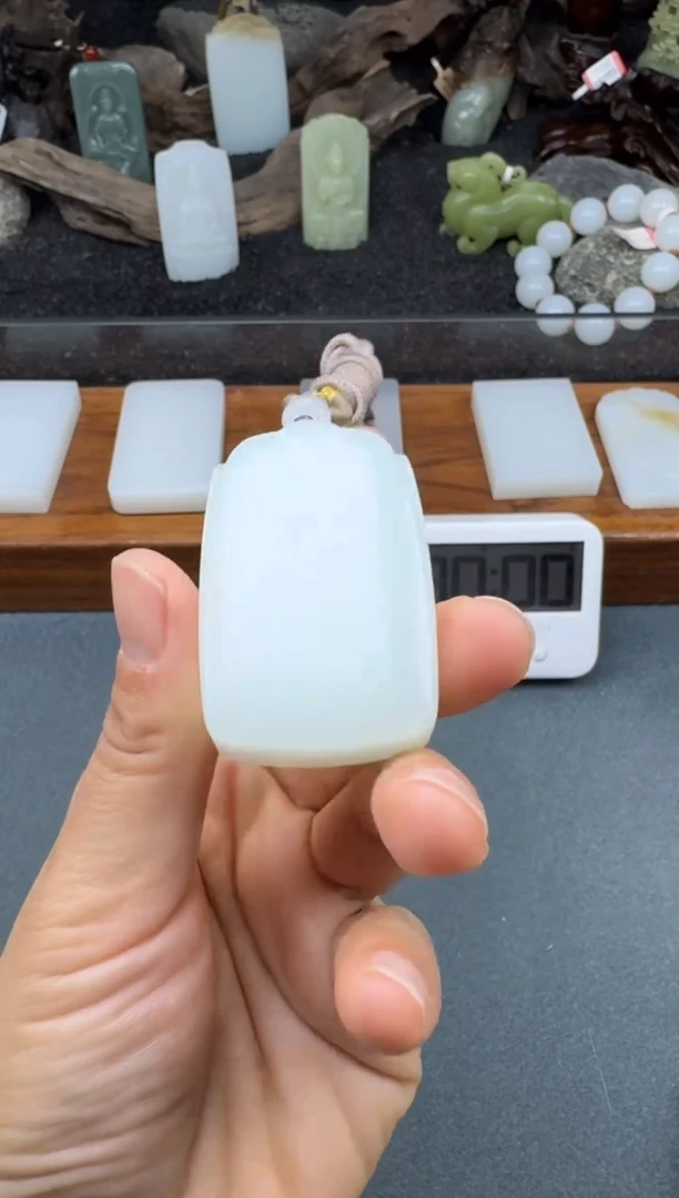 和田玉未镶嵌颈饰2