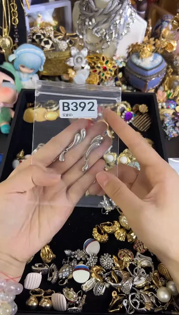 合金无铜合金392 中古首饰都有瑕疵 请确认喜欢在拍！