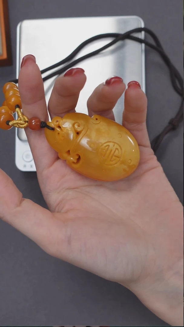 【闪购商品】琥珀颈饰未镶嵌老蜡吊坠