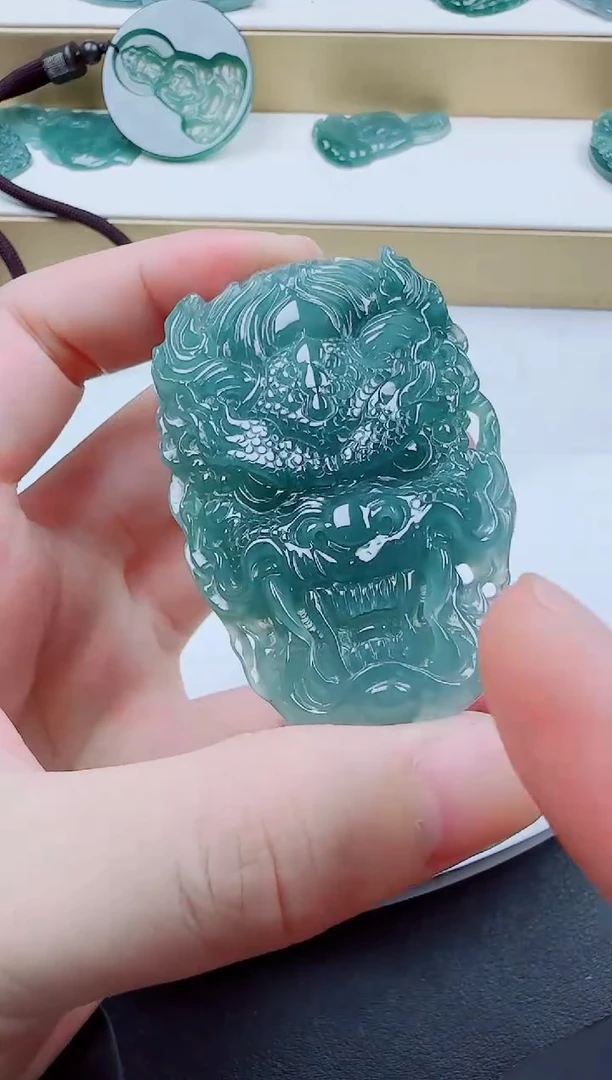 颈饰未镶嵌翡翠龙头