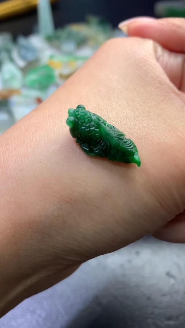 未镶嵌定制翡翠毛货 21.8-11.2-6.9