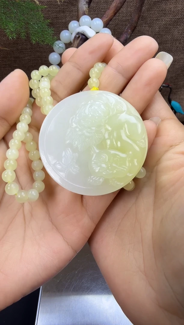 未镶嵌和田玉挂件和田玉