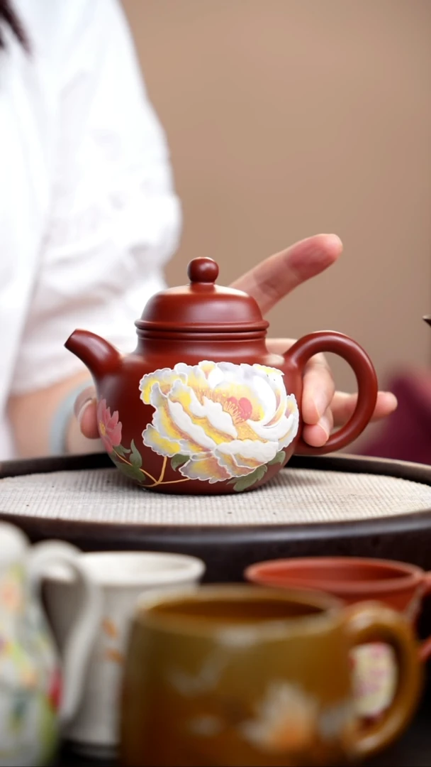 茶壶紫砂朱泥掇球泥绘牡丹