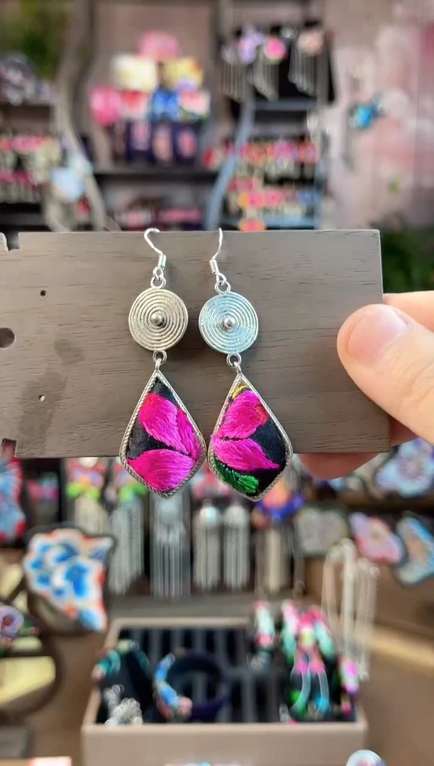 织绣民族风手工非遗老绣饰品615