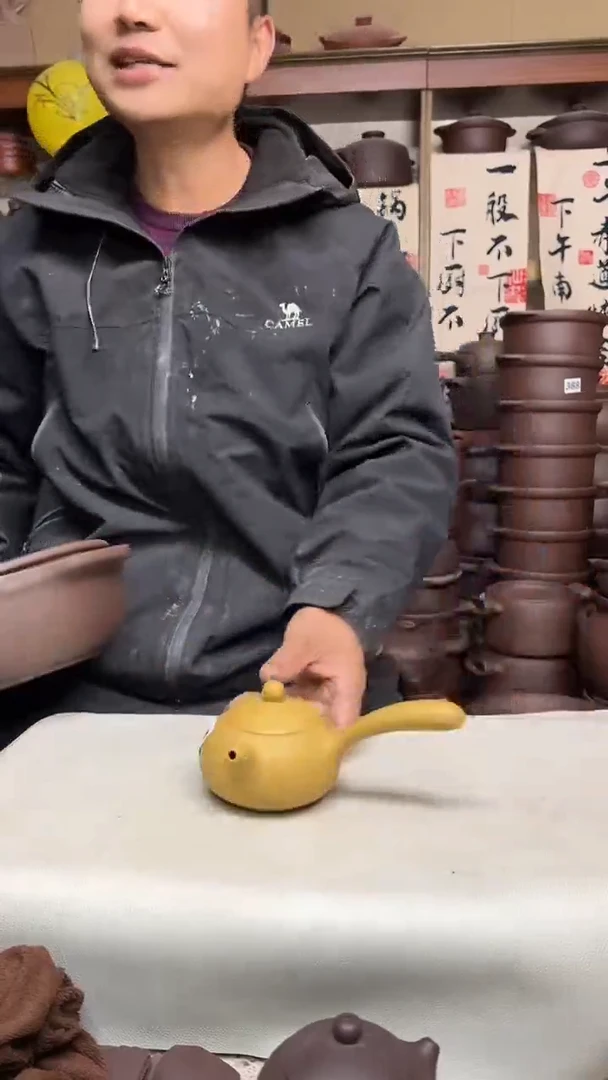 宜兴紫砂微瑕小*子段泥唐羽壶