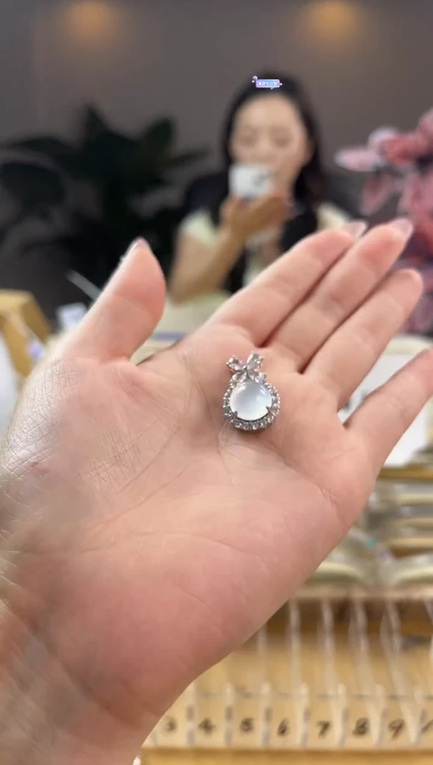 玛瑙/玉髓手镯合金在逃公主不带链子