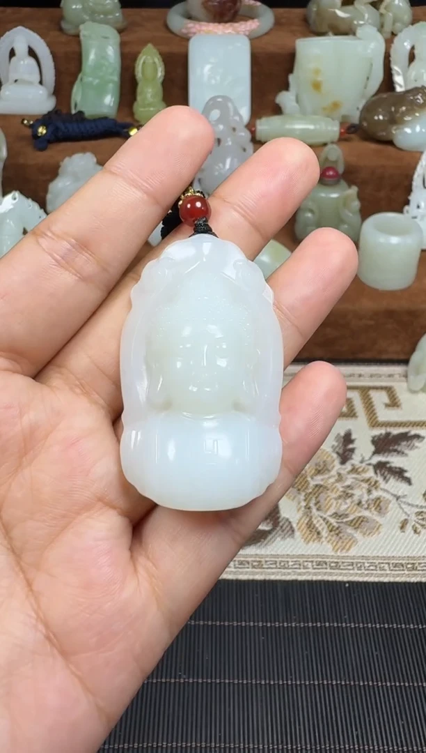 颈饰未镶嵌和田玉1