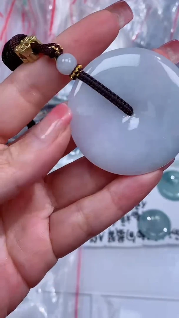 翡翠未镶嵌颈饰吊坠