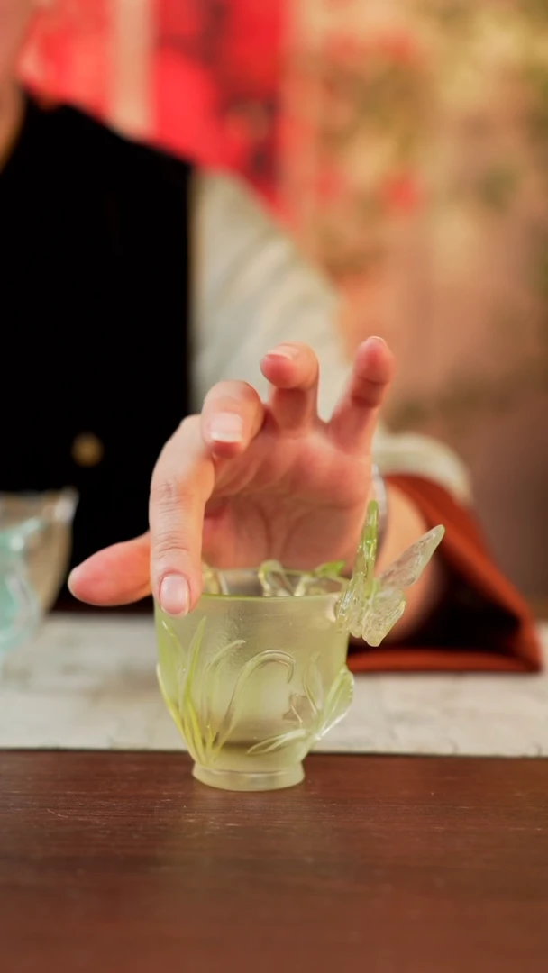 【闪购商品】12号闪购蝴蝶高足绿色