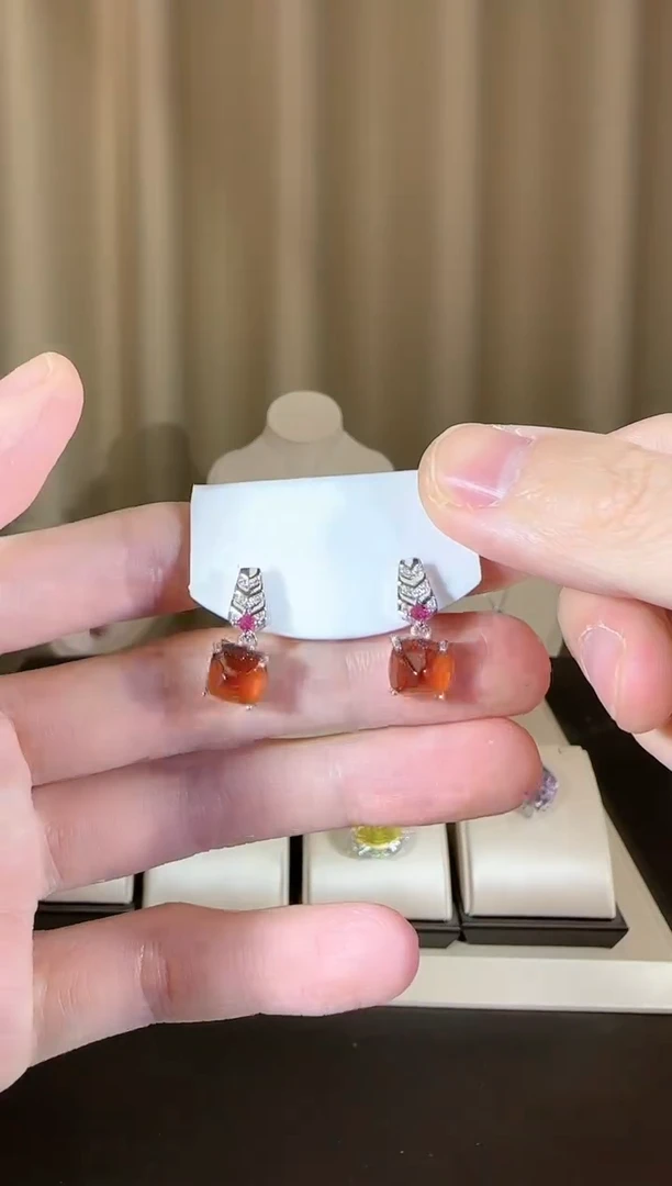 【闪购商品】石榴石（芬达石）耳饰银S925镶嵌7mm耳坠