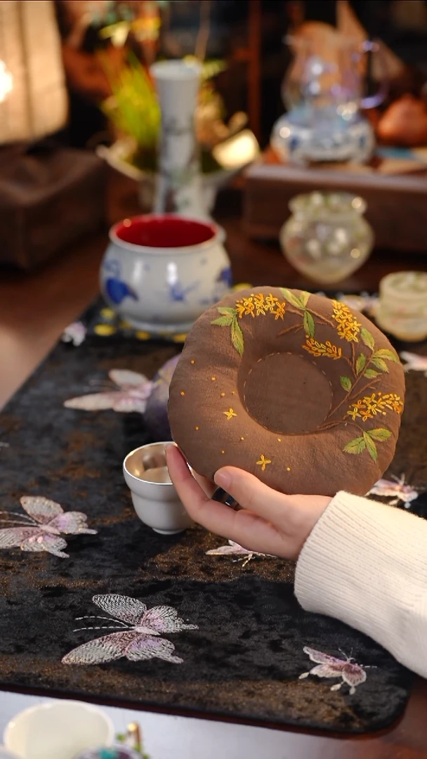 团垫·············