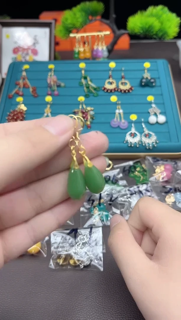 【闪购商品】玛瑙/玉髓耳钉银S925镶嵌s18000