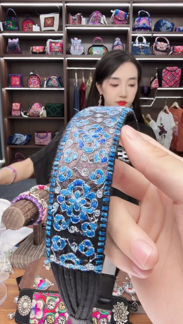 织绣A79蒙阿苏苗绣传承店