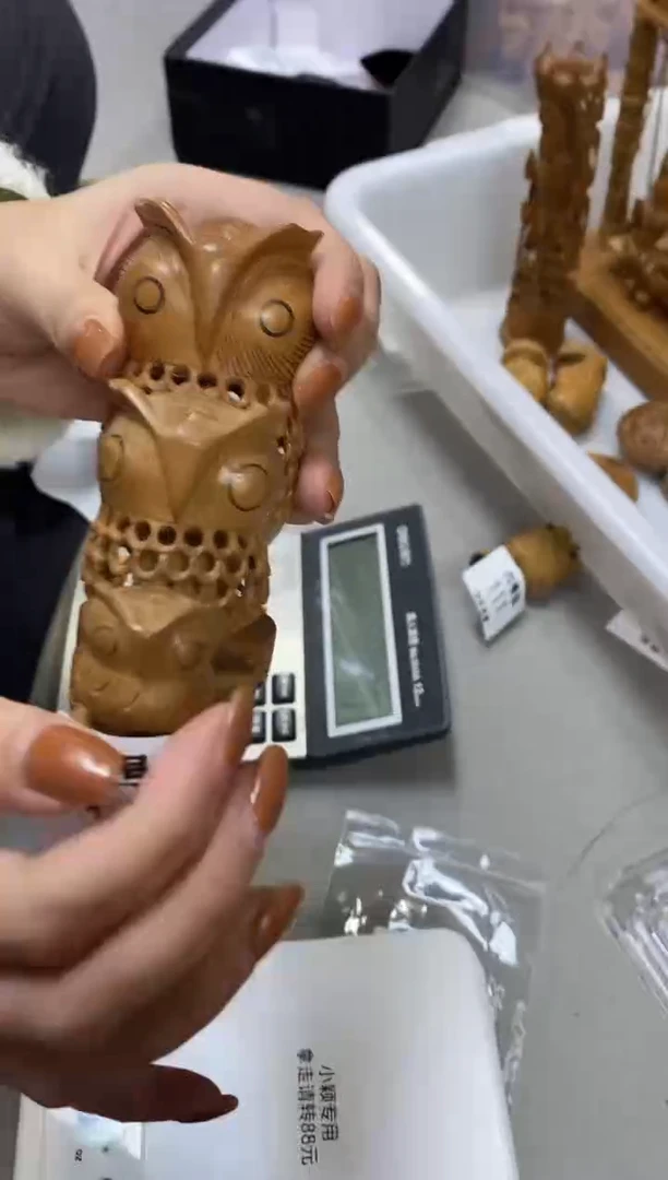 檀香木其他工艺品猫头鹰  106克  6号仓 113