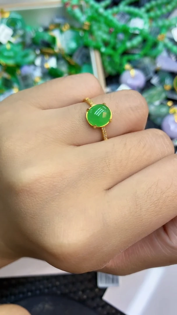 颈饰未镶嵌翡翠1