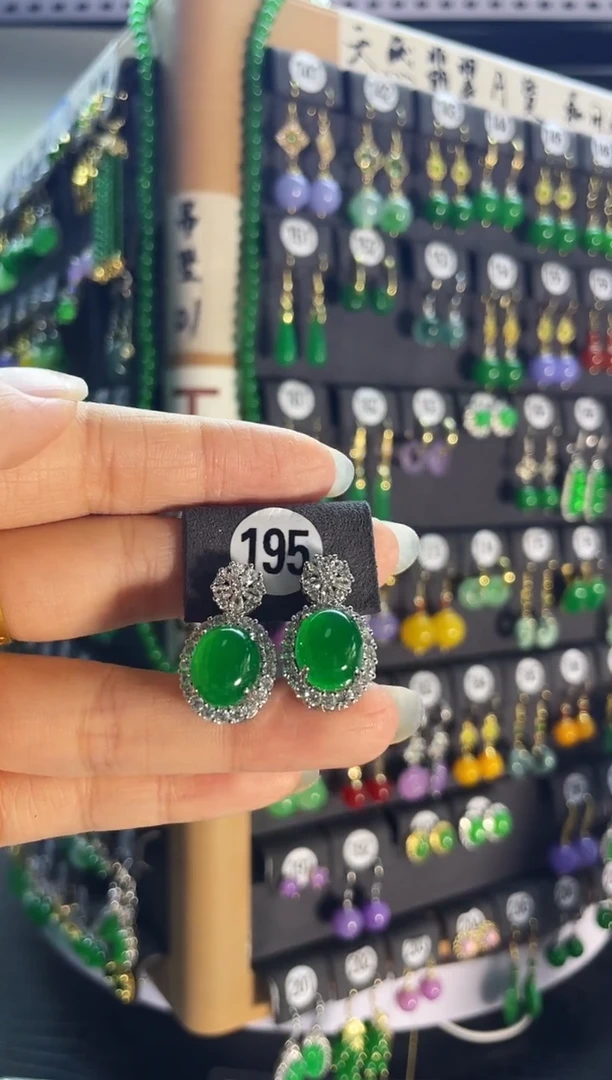 翡翠银S925镶嵌颈饰195.....