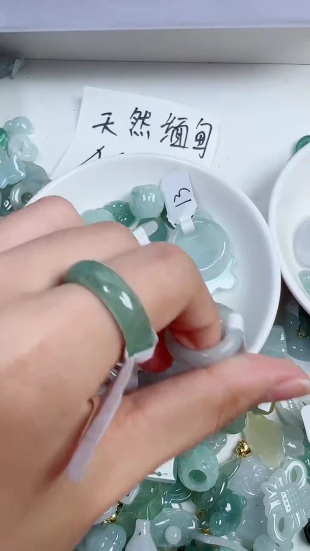 散珠翡翠神**?486号链接
