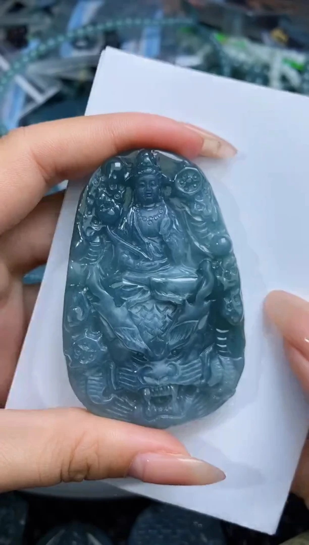 【闪购商品】翡翠颈饰未镶嵌             