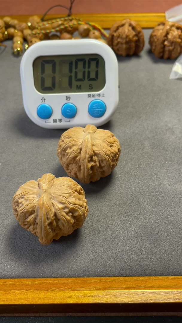 【闪购商品】文玩核桃把件御龙粗筋