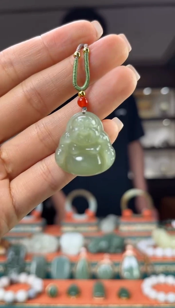 和田玉未镶嵌颈饰1