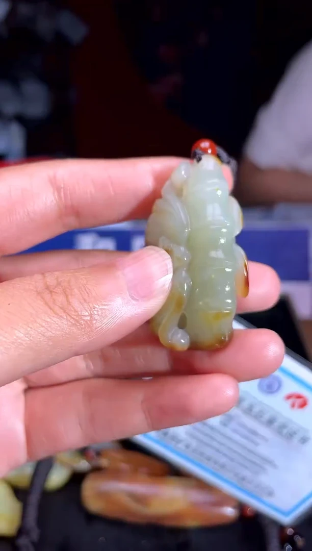 和田玉未镶嵌颈饰1