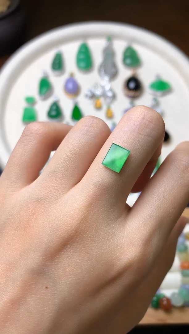 【闪购商品】定制翡翠未镶嵌裸石（镶嵌定制）