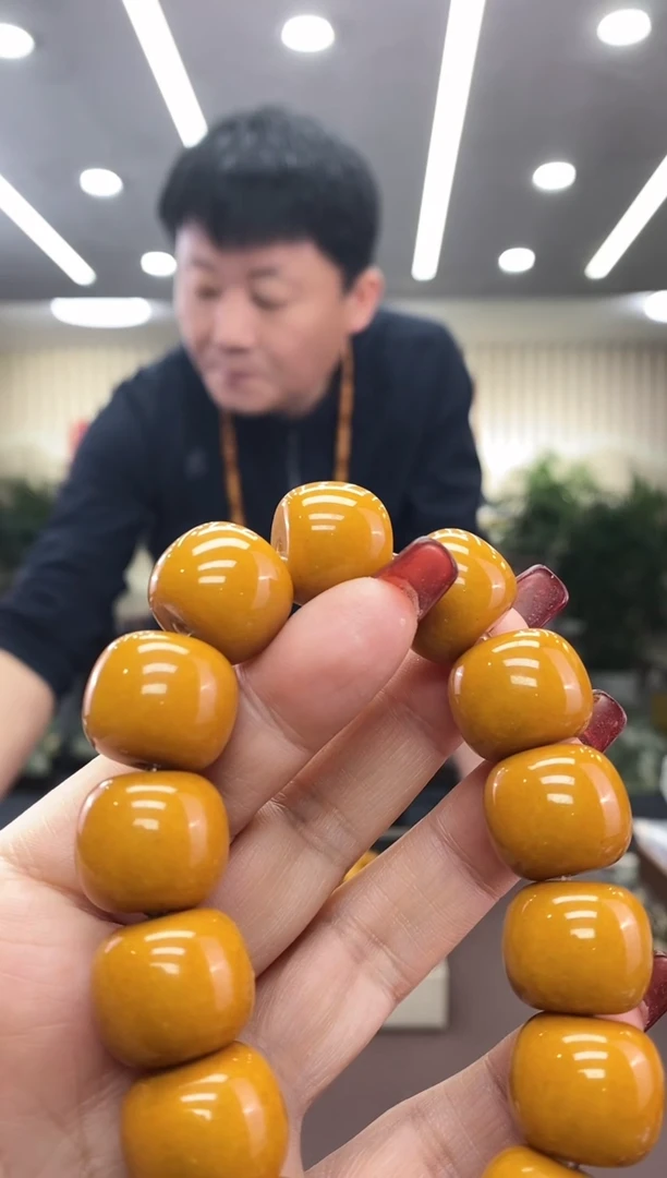 【闪购商品】和田玉黄18未镶嵌多样式发货随机发一