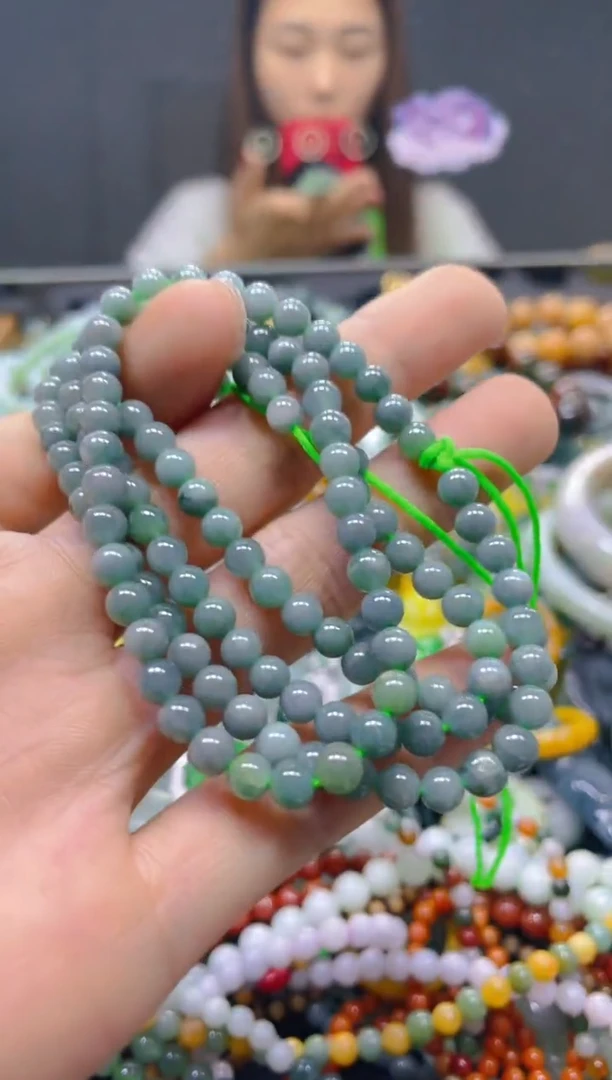 颈饰未镶嵌翡翠5MM/T/翡翠A货，一件也是批发价