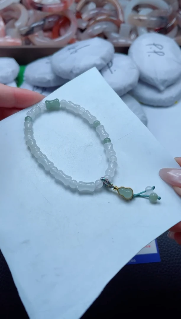 【闪购商品】石英质玉手镯未镶嵌竹节手串