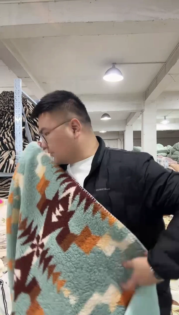 兔毛清货【1*1.5米双层复合午休毯发2条随机】外贸原单毛毯