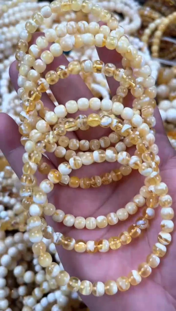 未镶嵌琥珀裸石FF5  6左右多样性一条