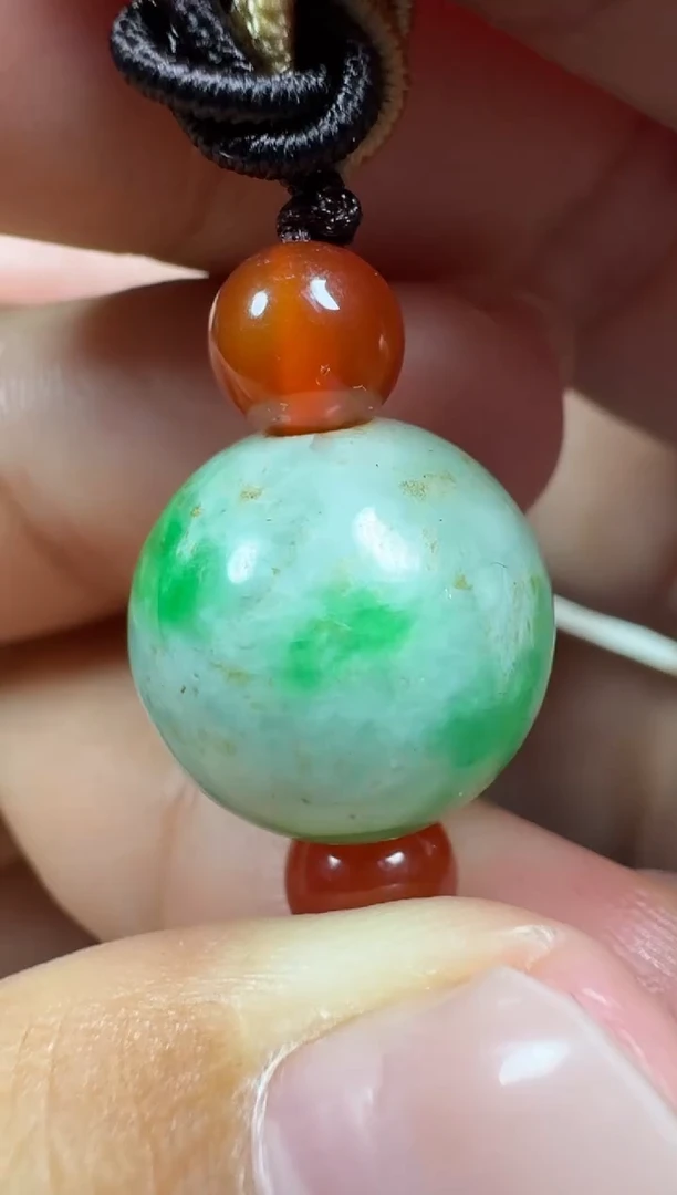 颈饰未镶嵌翡翠1