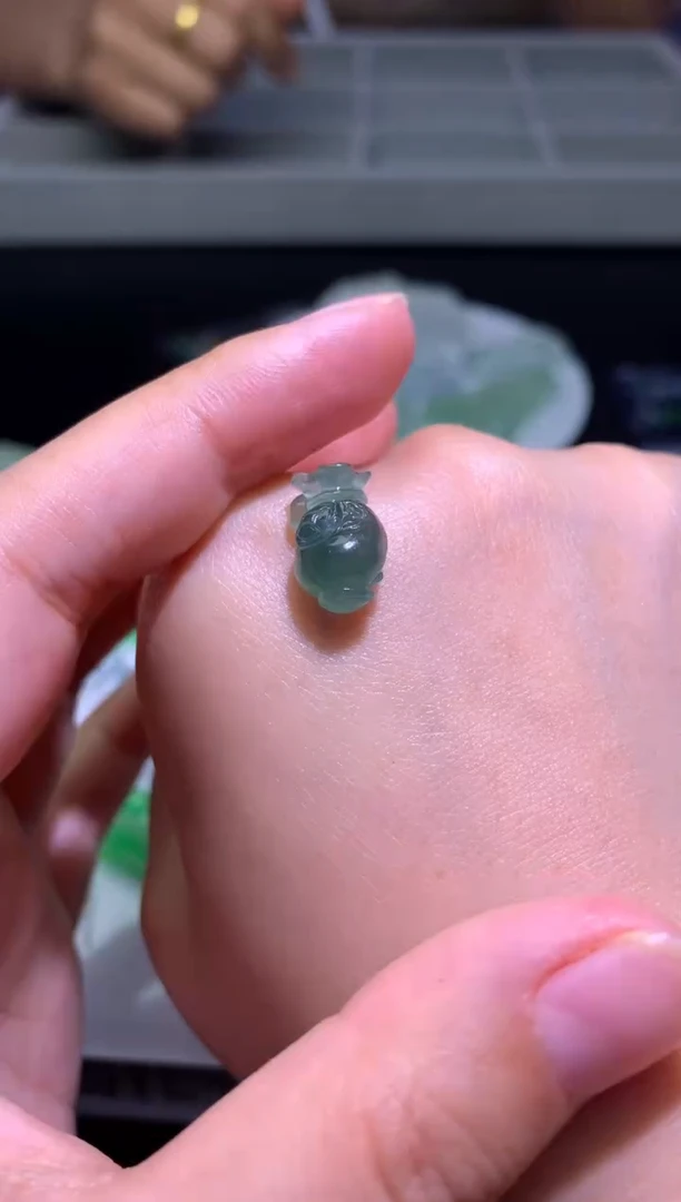 定制翡翠未镶嵌毛货