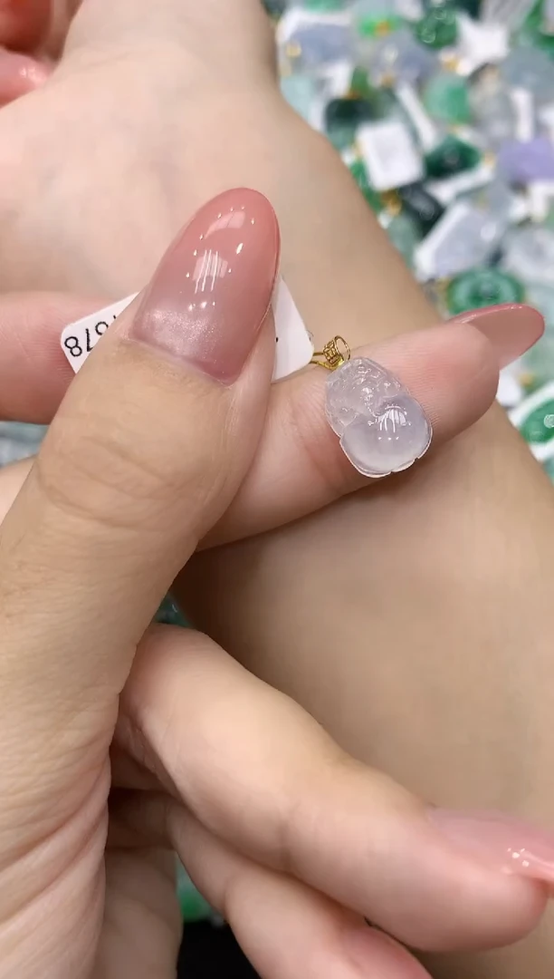 颈饰18K金镶嵌翡翠111111111111