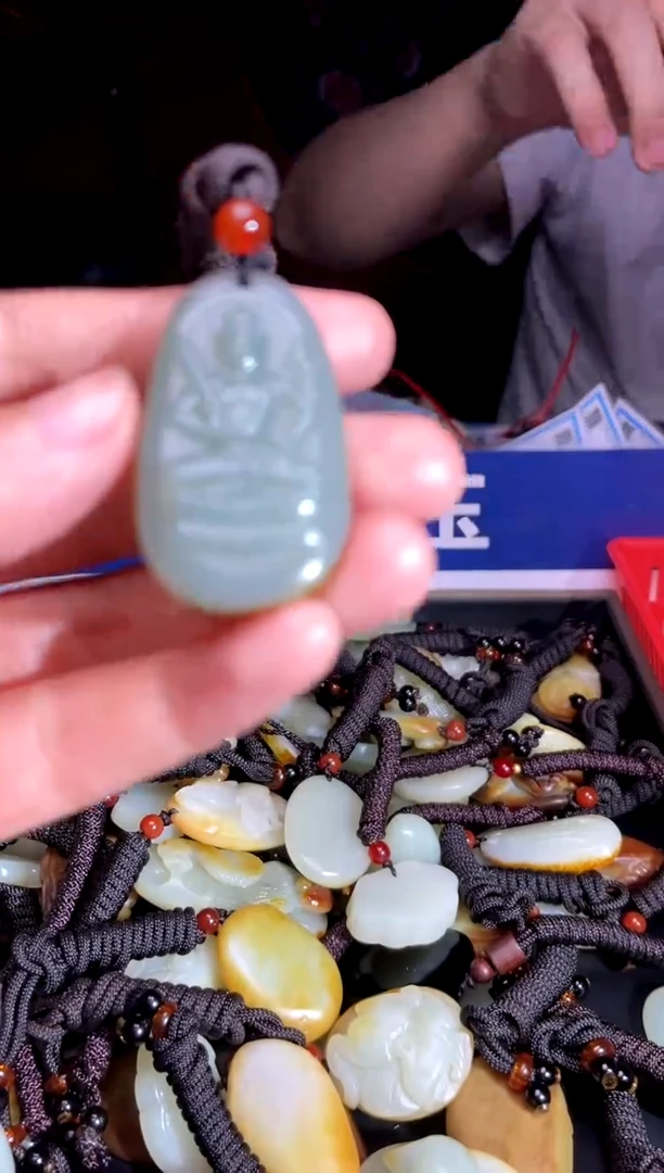 和田玉未镶嵌挂件1