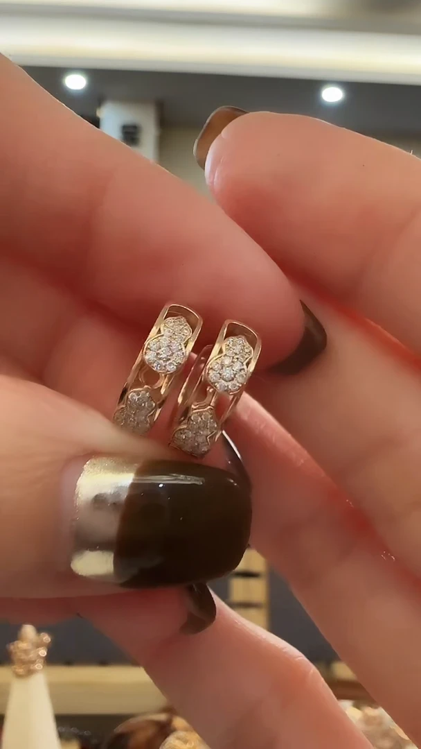 18K金镶嵌耳饰天然钻石18K金钻石葫芦耳环