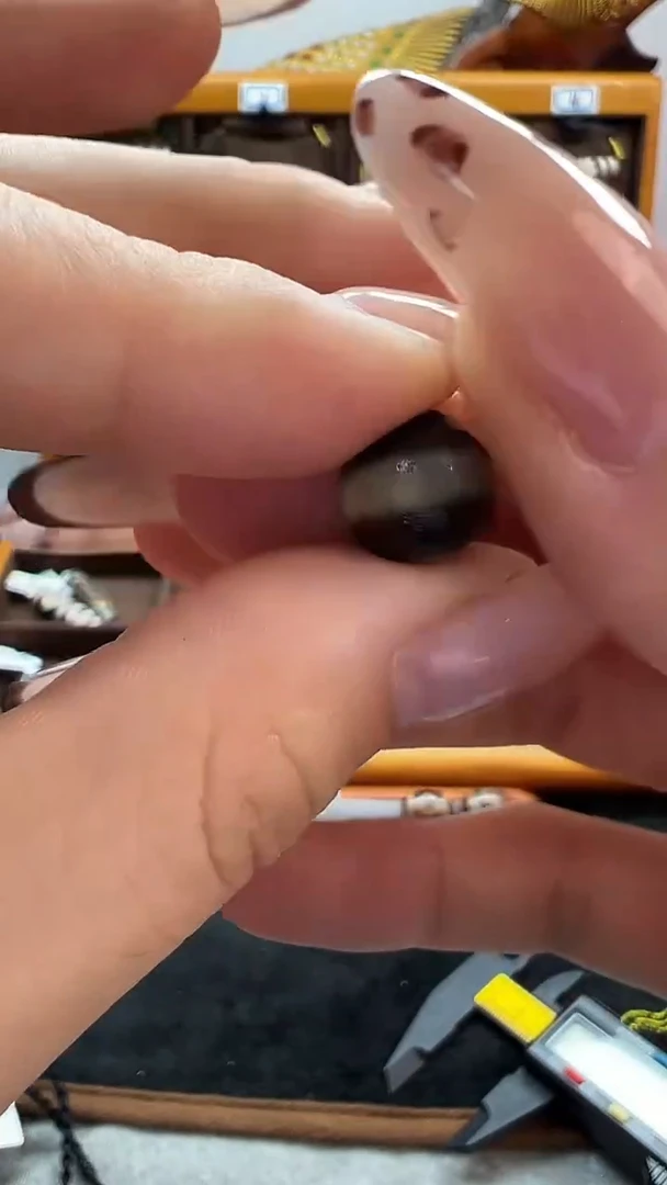 玛瑙/玉髓（覆膜）颈饰未镶嵌184.（微瑕）