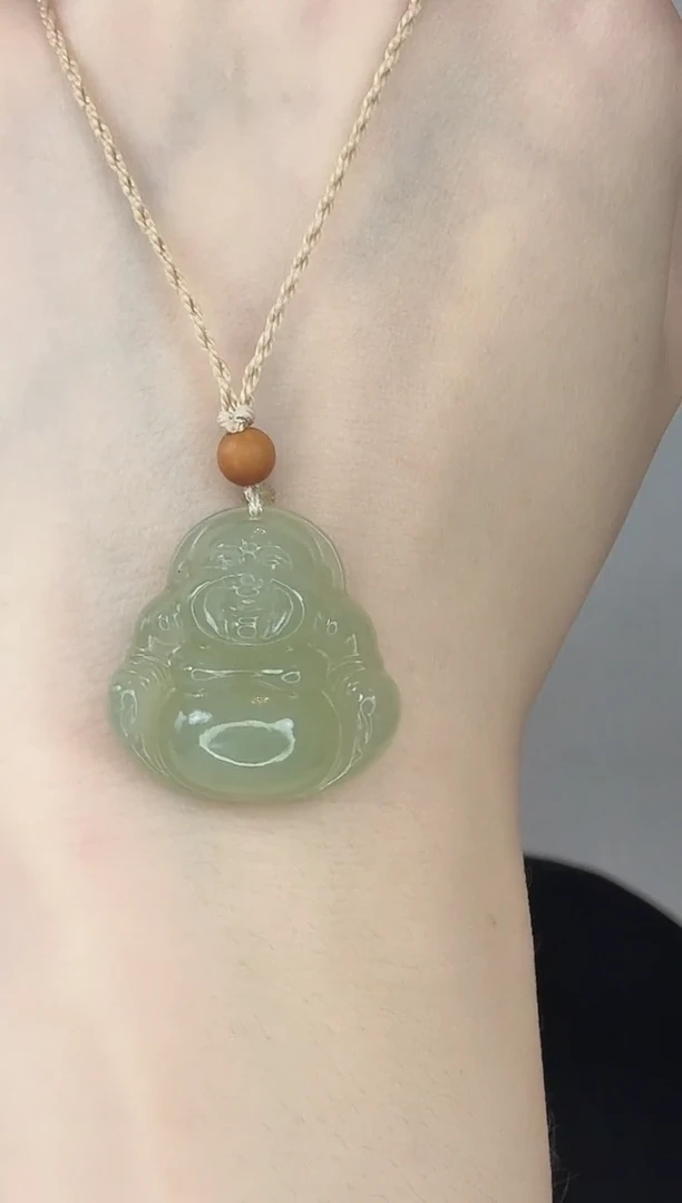 和田玉未镶嵌颈饰和田玉未镶嵌颈饰佛