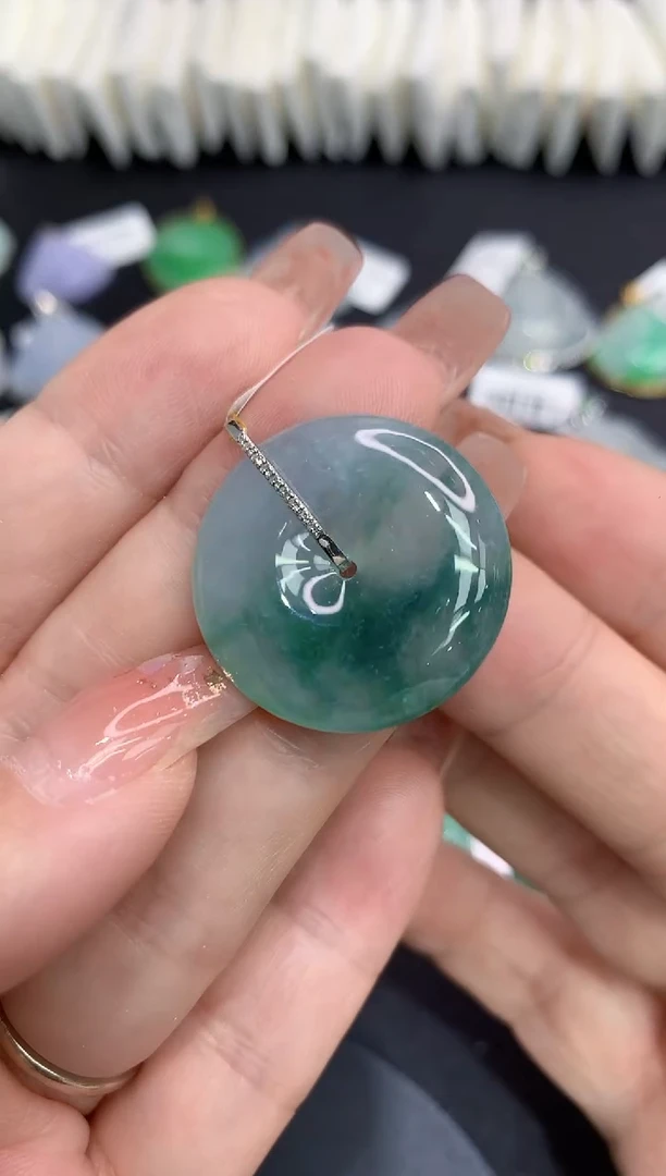 吊坠(不含链)18K金镶嵌翡翠11111111111